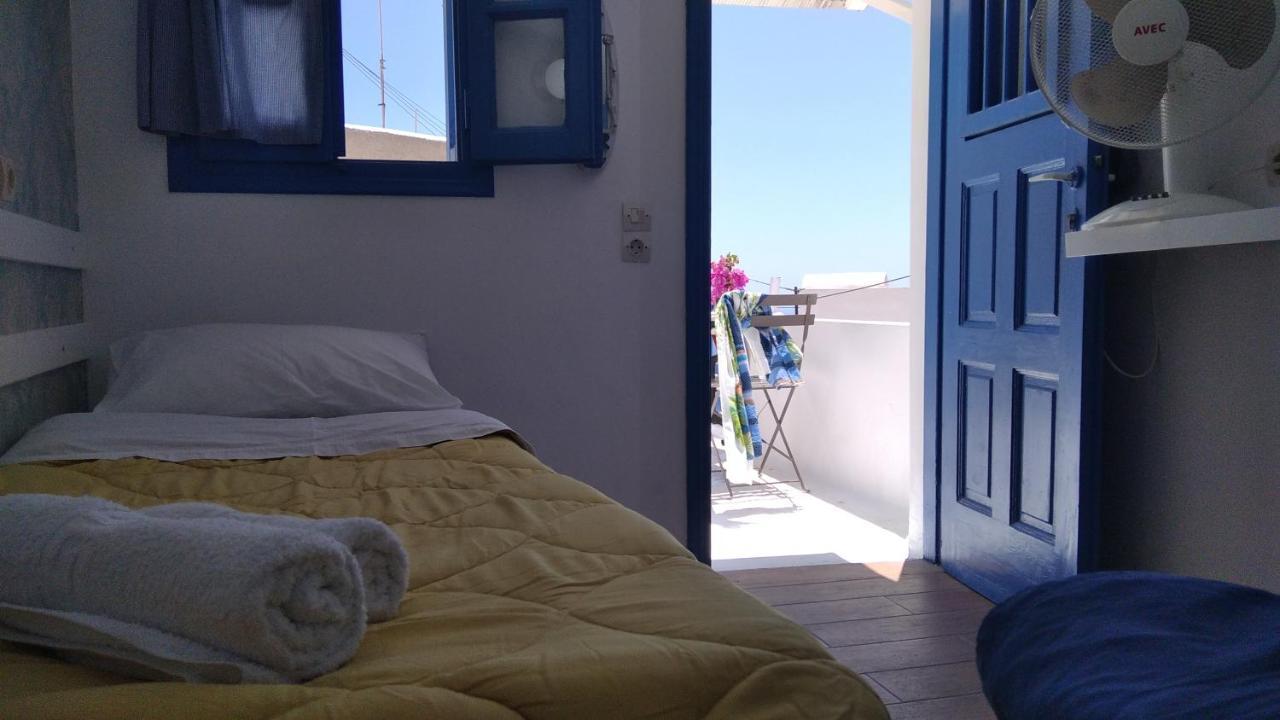 Traditional Renovated House In The Centre Of Anafi Exterior photo