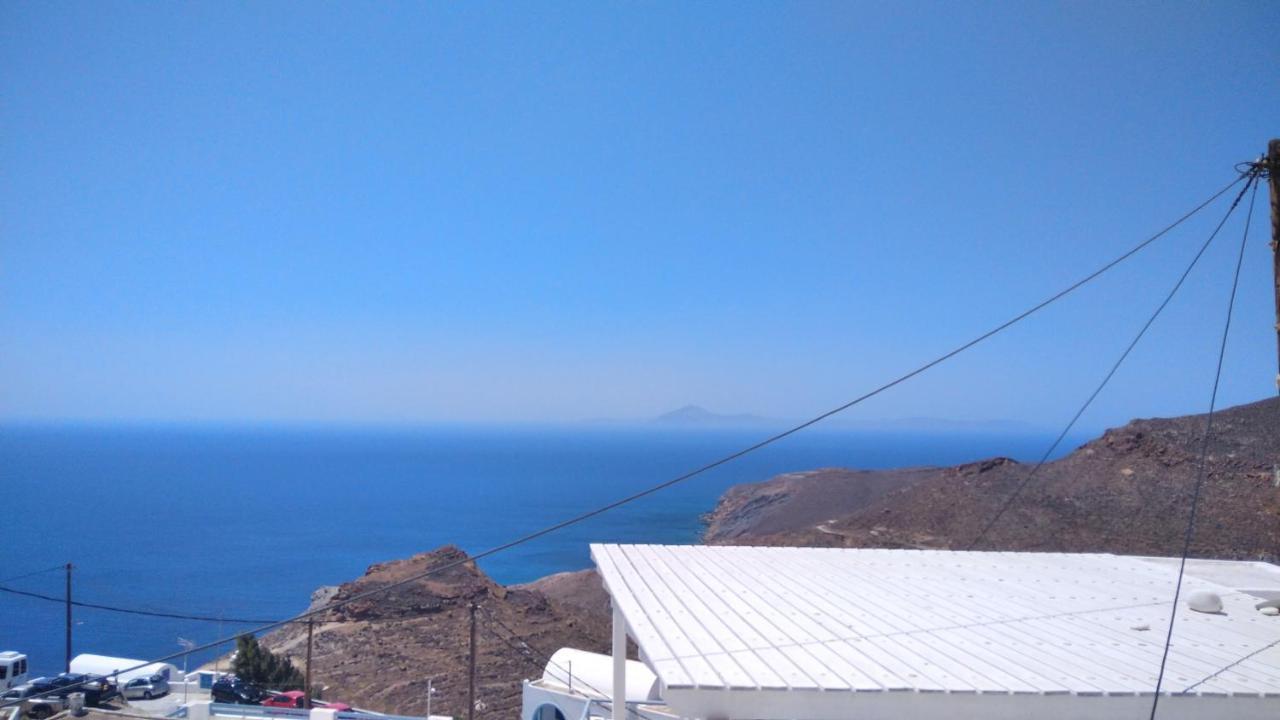 Traditional Renovated House In The Centre Of Anafi Exterior photo